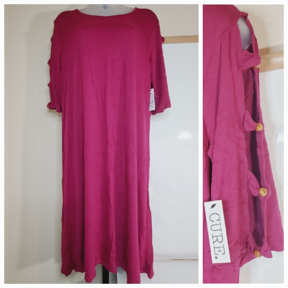 Cure Cranberry 1/2 Sleeve Bead Accent Slit Sleeves Crew Neck Lightweight Dress